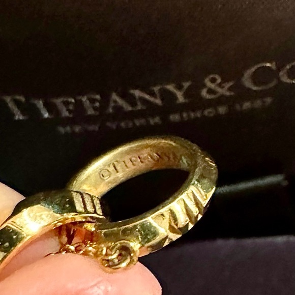 Authentic Tiffany’s 18K Yellow Gold Atlas X Closed Interlocking Pendent Necklace - Picture 8 of 12
